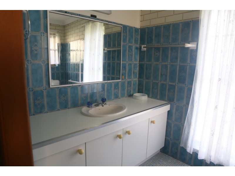 8 Bors Street, Carindale QLD 4152