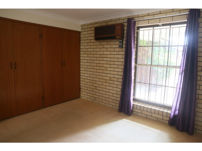 8 Bors Street, Carindale QLD 4152