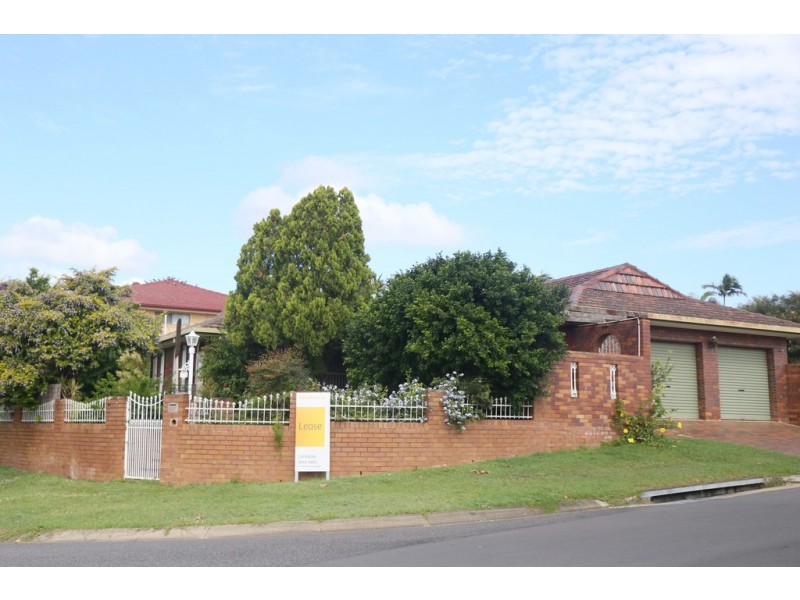 8 Bors Street, Carindale QLD 4152