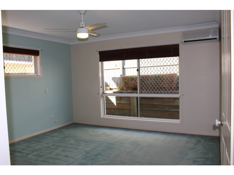 10 Royal Court, Carindale QLD 4152