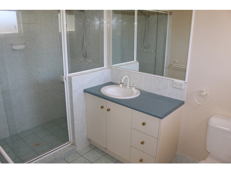 10 Royal Court, Carindale QLD 4152