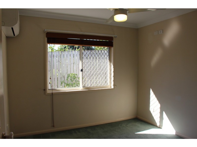 10 Royal Court, Carindale QLD 4152