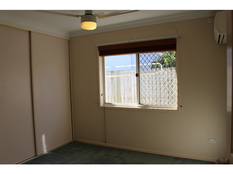 10 Royal Court, Carindale QLD 4152