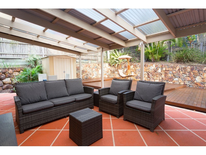 138 Kilmorey Street, Carindale QLD 4152