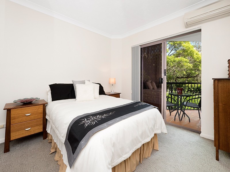 4/51 Pembroke Road, Coorparoo QLD 4151