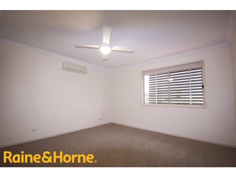 1/92 Adelaide street, Carina QLD 4152