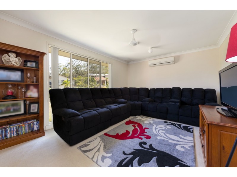 25 APPLETON STREET, Carindale QLD 4152