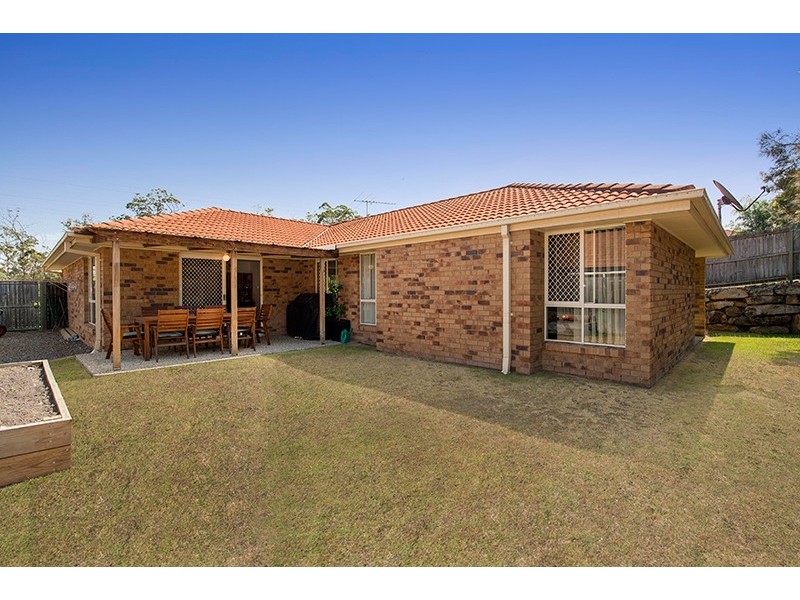 25 APPLETON STREET, Carindale QLD 4152