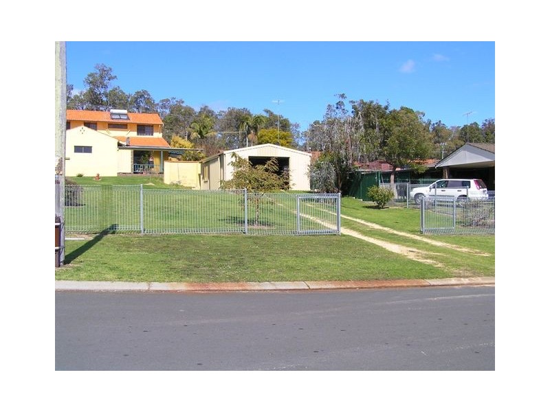 2 Greenfields Road, Harvey WA 6220