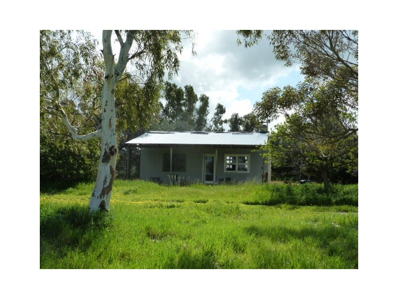 ‘Fairholme Farm’ 1424 Quairading-York Road, Quairading WA 6383