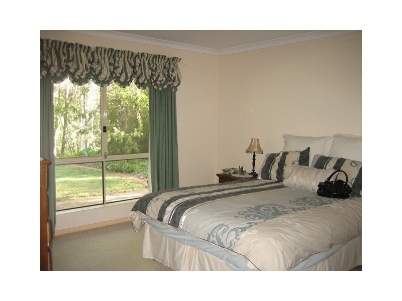 5 Feast Place, Leschenault WA 6233