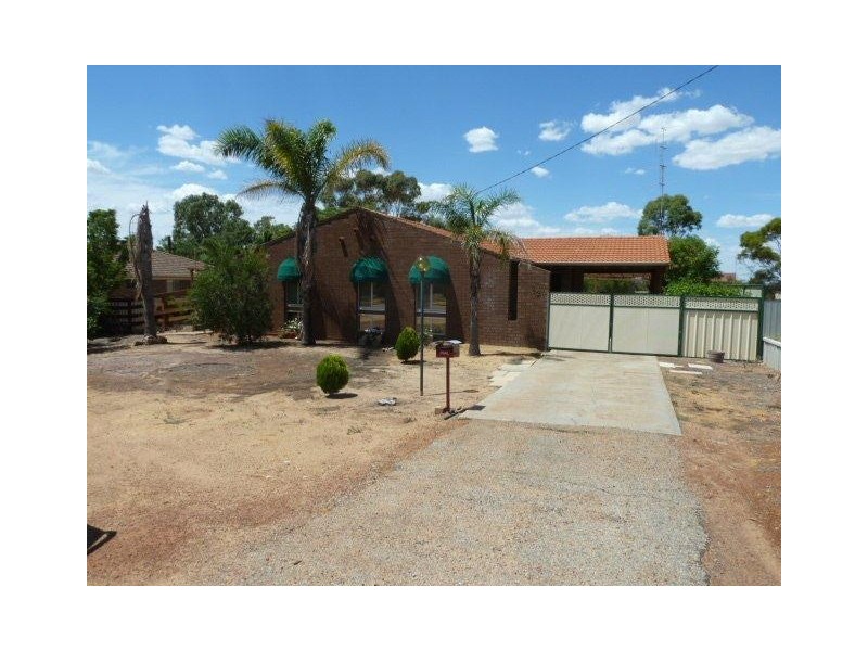 22 Dall Street, Quairading WA 6383