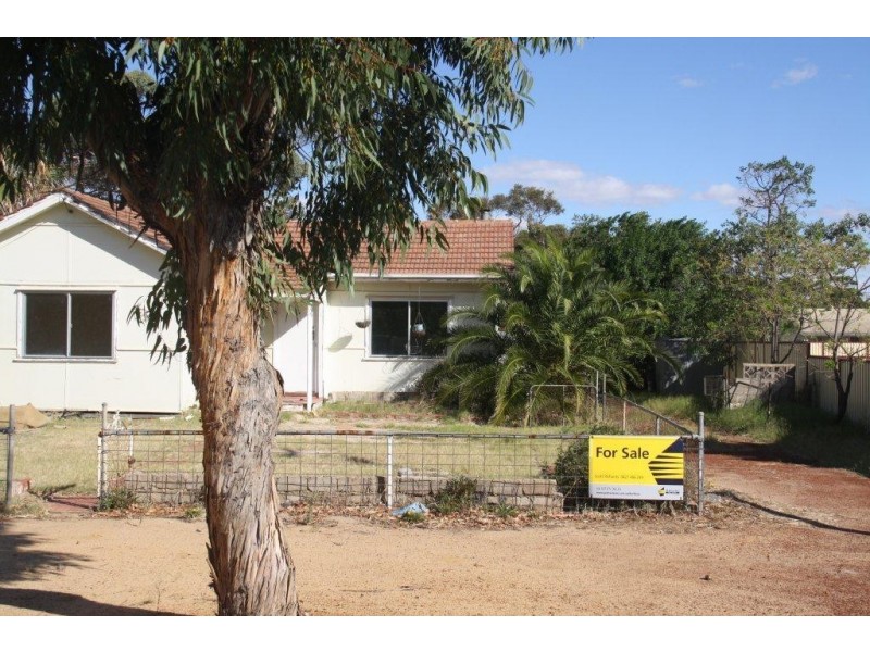 48 Murphy Street, Quairading WA 6383