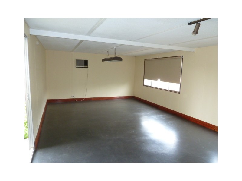 4 Avon Street, Quairading WA 6383