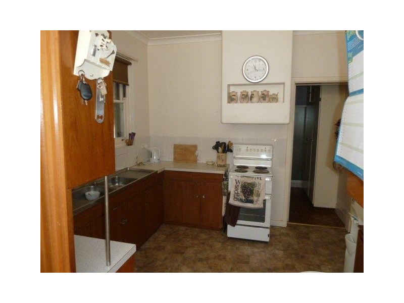 108 McLennan Street, Quairading WA 6383