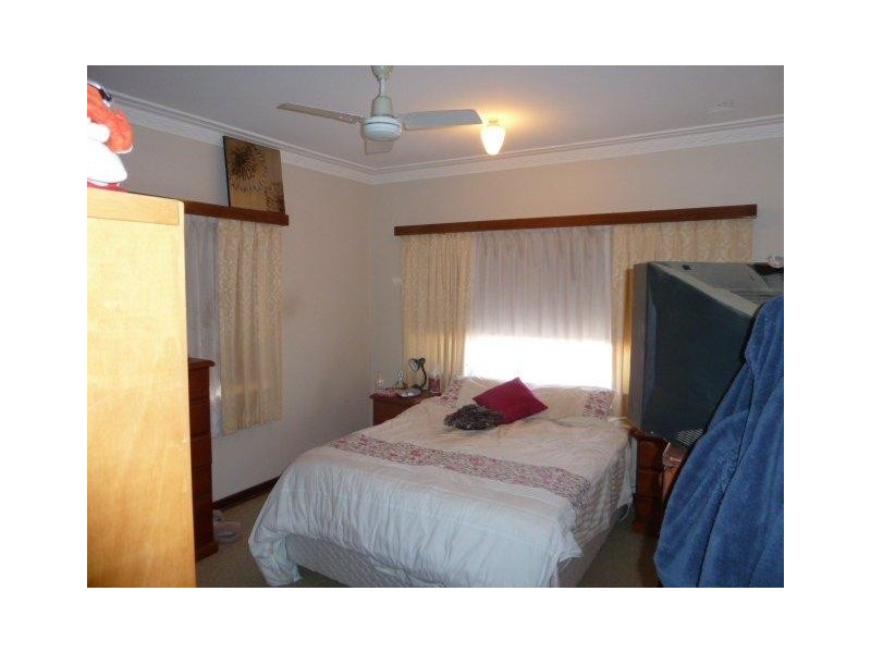 108 McLennan Street, Quairading WA 6383