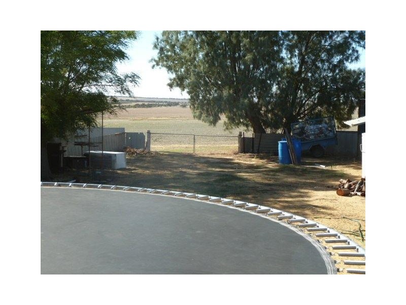 108 McLennan Street, Quairading WA 6383