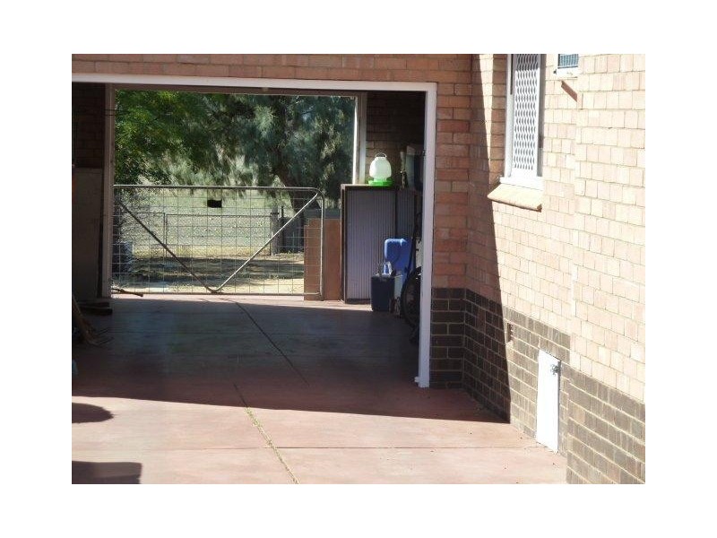 108 McLennan Street, Quairading WA 6383