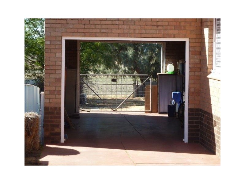 108 McLennan Street, Quairading WA 6383