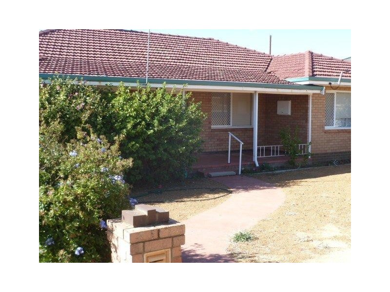 108 McLennan Street, Quairading WA 6383