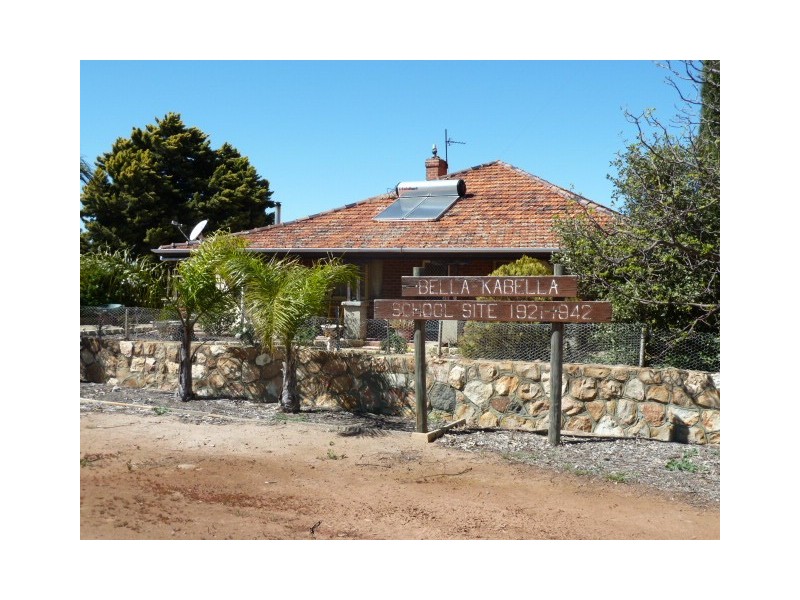 BIllacabella Homestead, Billacabella-Doodenaning Road, Quairading WA 6383