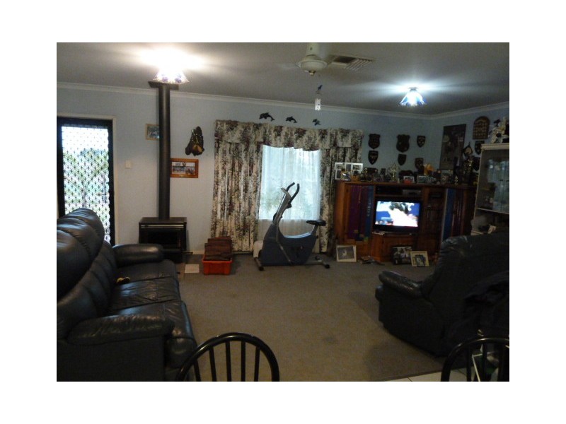 33 Ashton Street, Quairading WA 6383