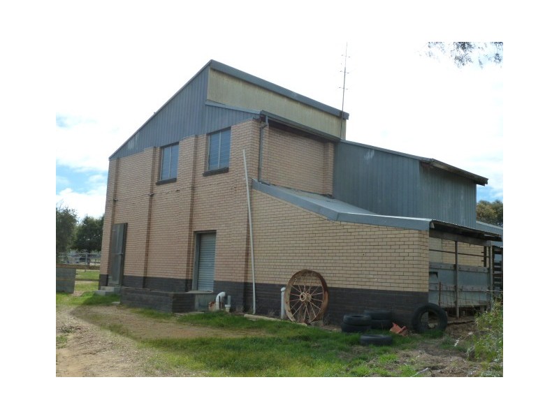 33 Ashton Street, Quairading WA 6383