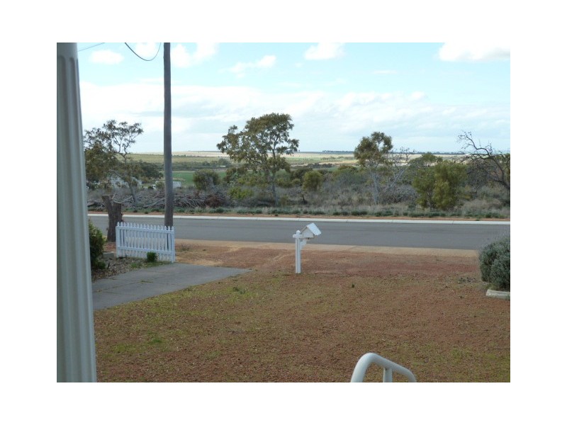 125 McLennan Street, Quairading WA 6383