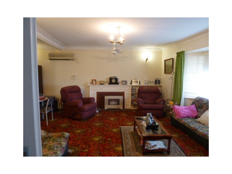 125 McLennan Street, Quairading WA 6383