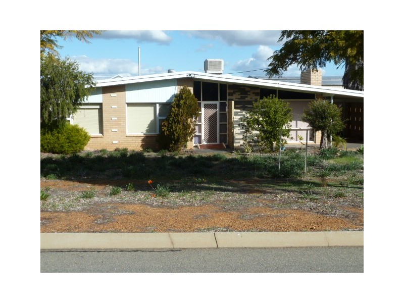 39 Powell Crescent, Quairading WA 6383