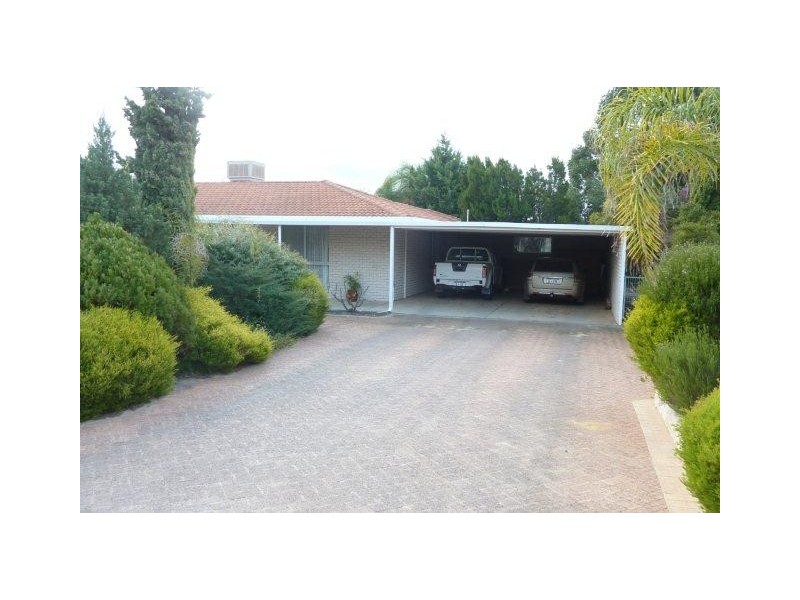 11 and 13 Powell Crescent, Quairading WA 6383