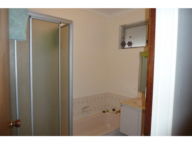 11 and 13 Powell Crescent, Quairading WA 6383