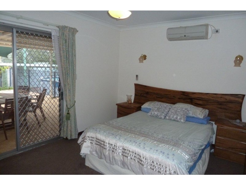 11 and 13 Powell Crescent, Quairading WA 6383