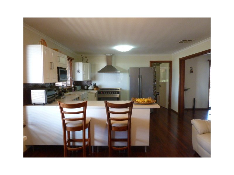 17 Ashton Street, Quairading WA 6383