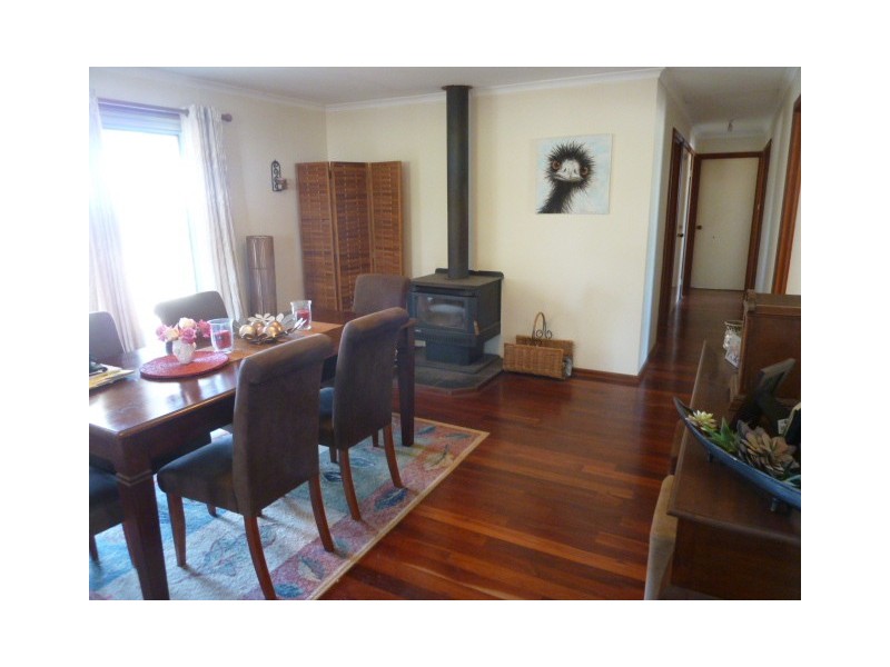 17 Ashton Street, Quairading WA 6383