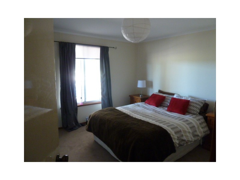 17 Ashton Street, Quairading WA 6383