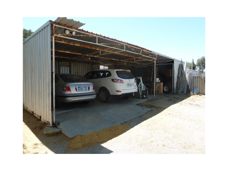 17 Ashton Street, Quairading WA 6383