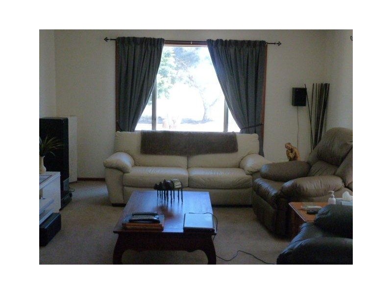 17 Ashton Street, Quairading WA 6383