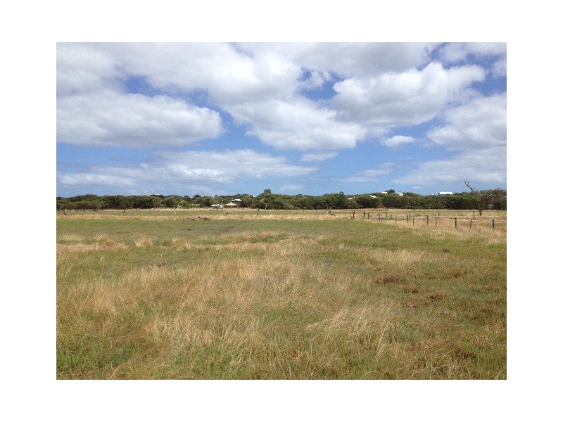 841 Ludlow Road North, Stirling Estate WA 6271