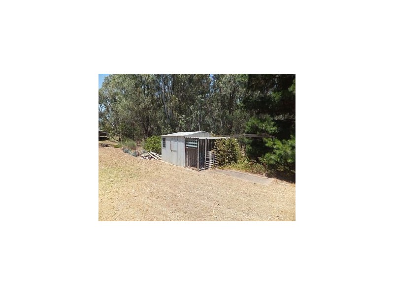 2 Gillam Road, Murchison East VIC 3610