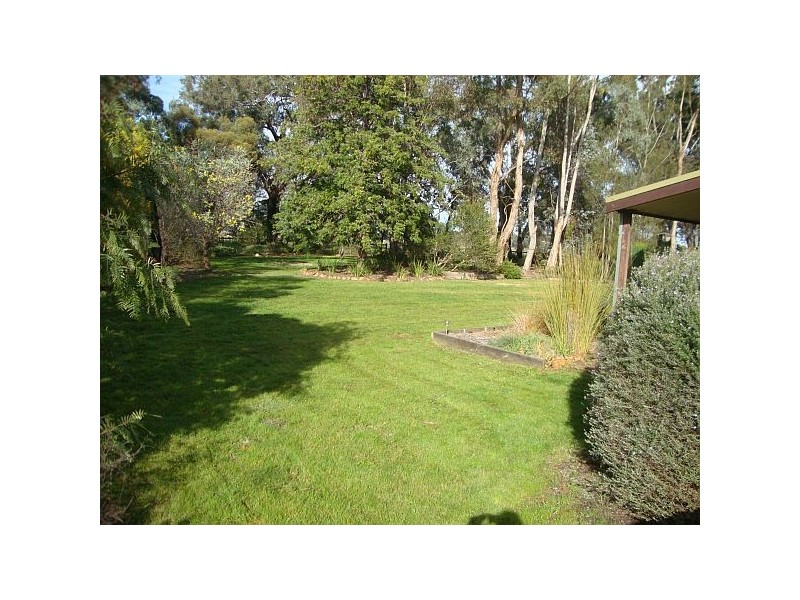 7 Murrays Lane, Murchison VIC 3610
