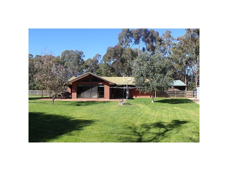 7 Murrays Lane, Murchison VIC 3610