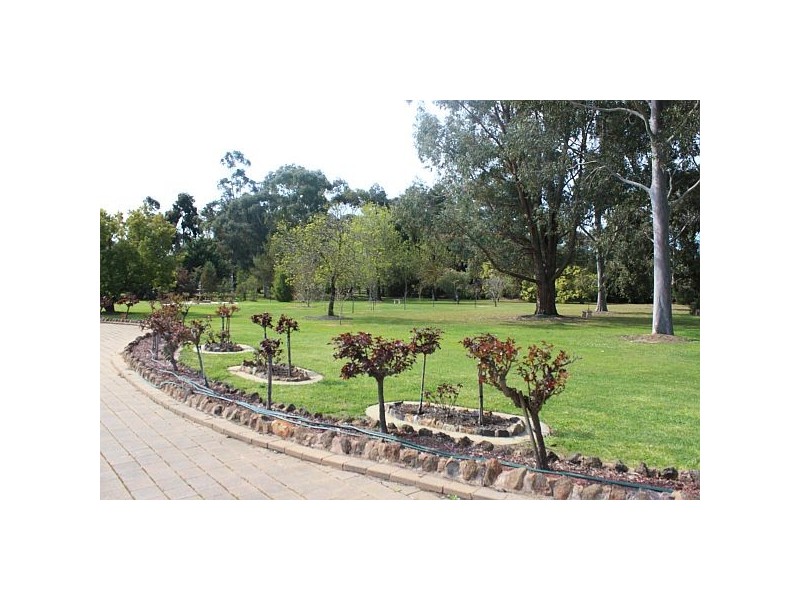 74 Howards Lane, Kyabram VIC 3620