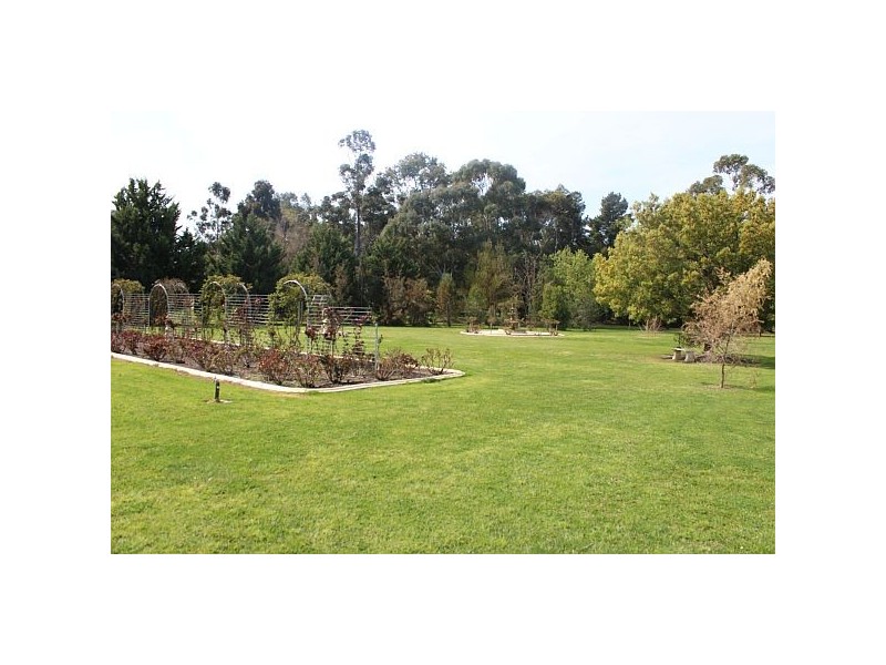 74 Howards Lane, Kyabram VIC 3620