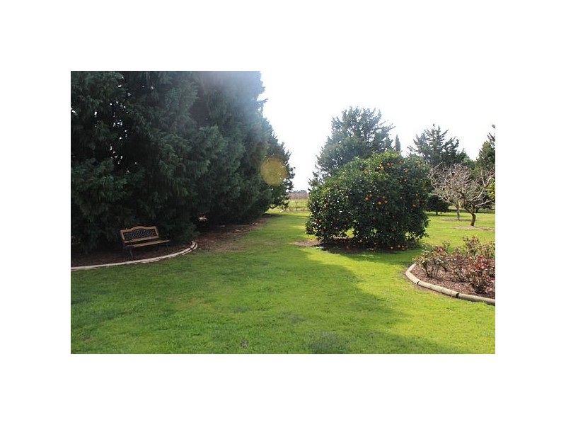 74 Howards Lane, Kyabram VIC 3620