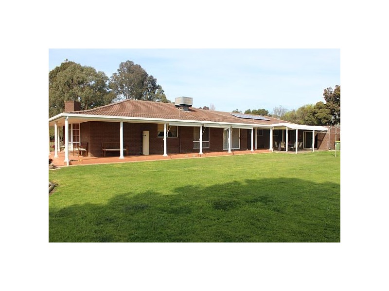 74 Howards Lane, Kyabram VIC 3620