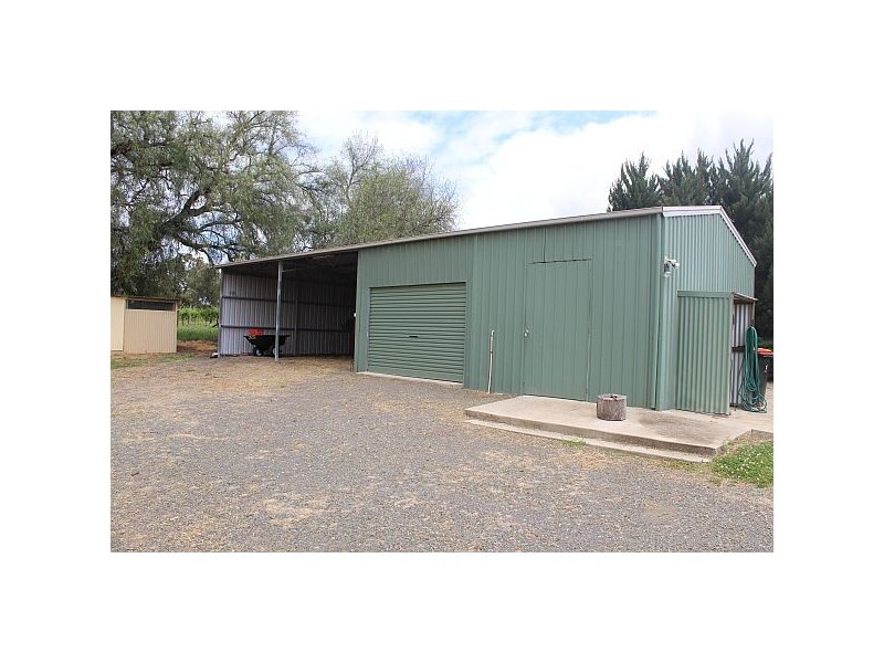 85 Old Weir Road, Murchison VIC 3610