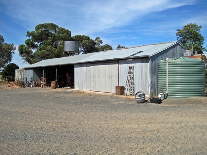 1398 Larissa Road, Yarroweyah VIC 3644