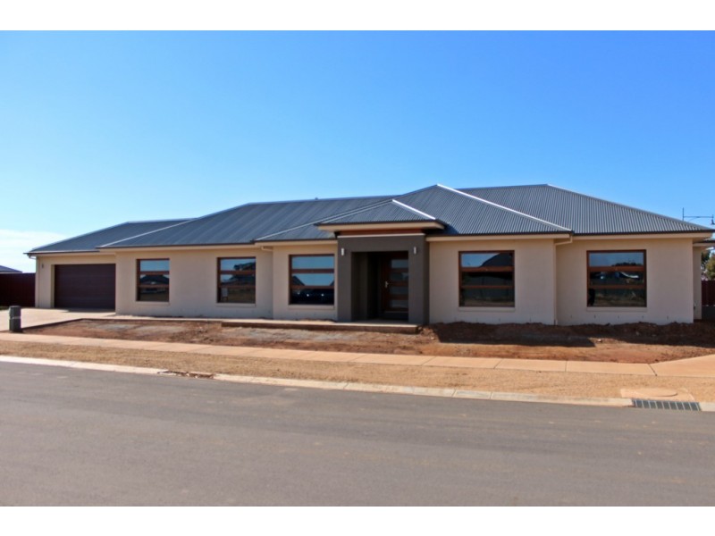 45 Birkdale Square, Tatura VIC 3616