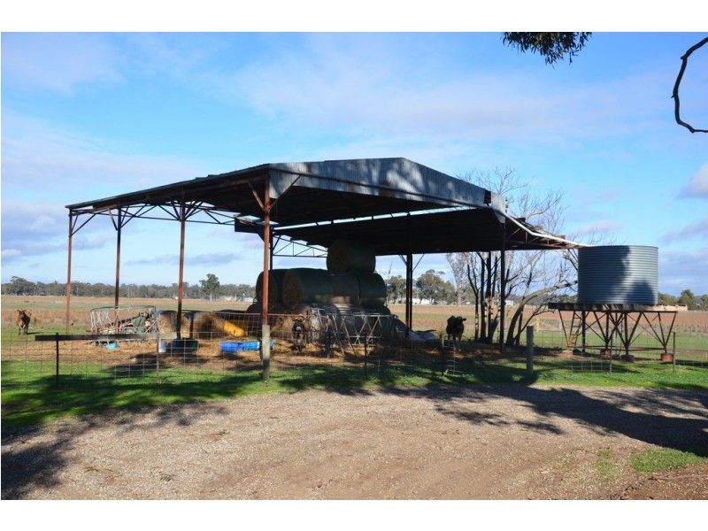 220 River Road, Kialla VIC 3631